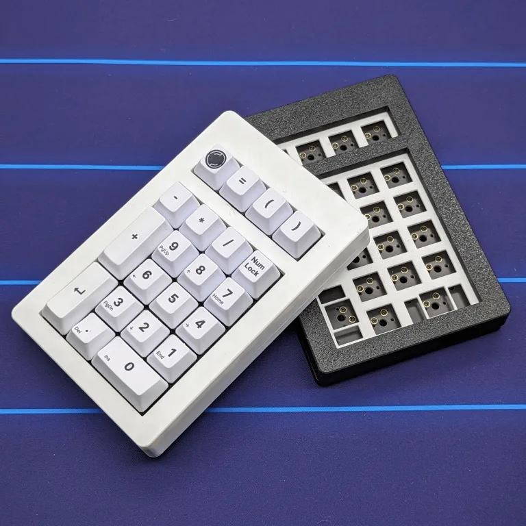 Left-handed Mirrored Mechanical Number Pad – SouthPad Version 2