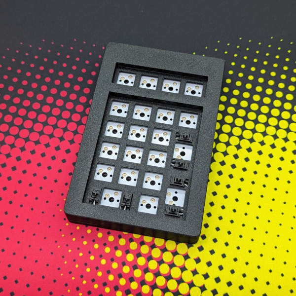 numberpad with a black 3d printed case, no switches are installed